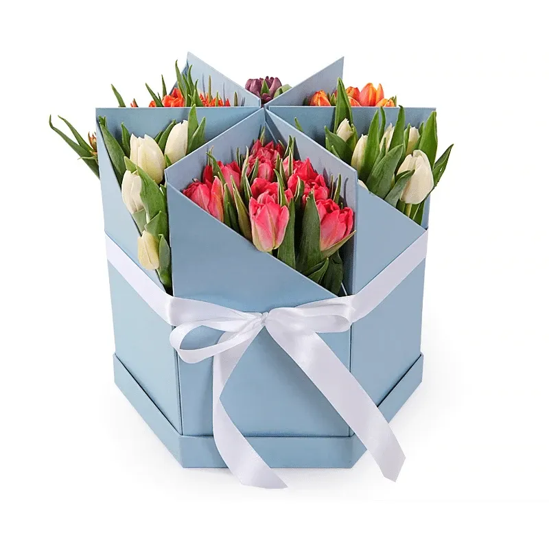 Цветы в коробке «Причина любить»